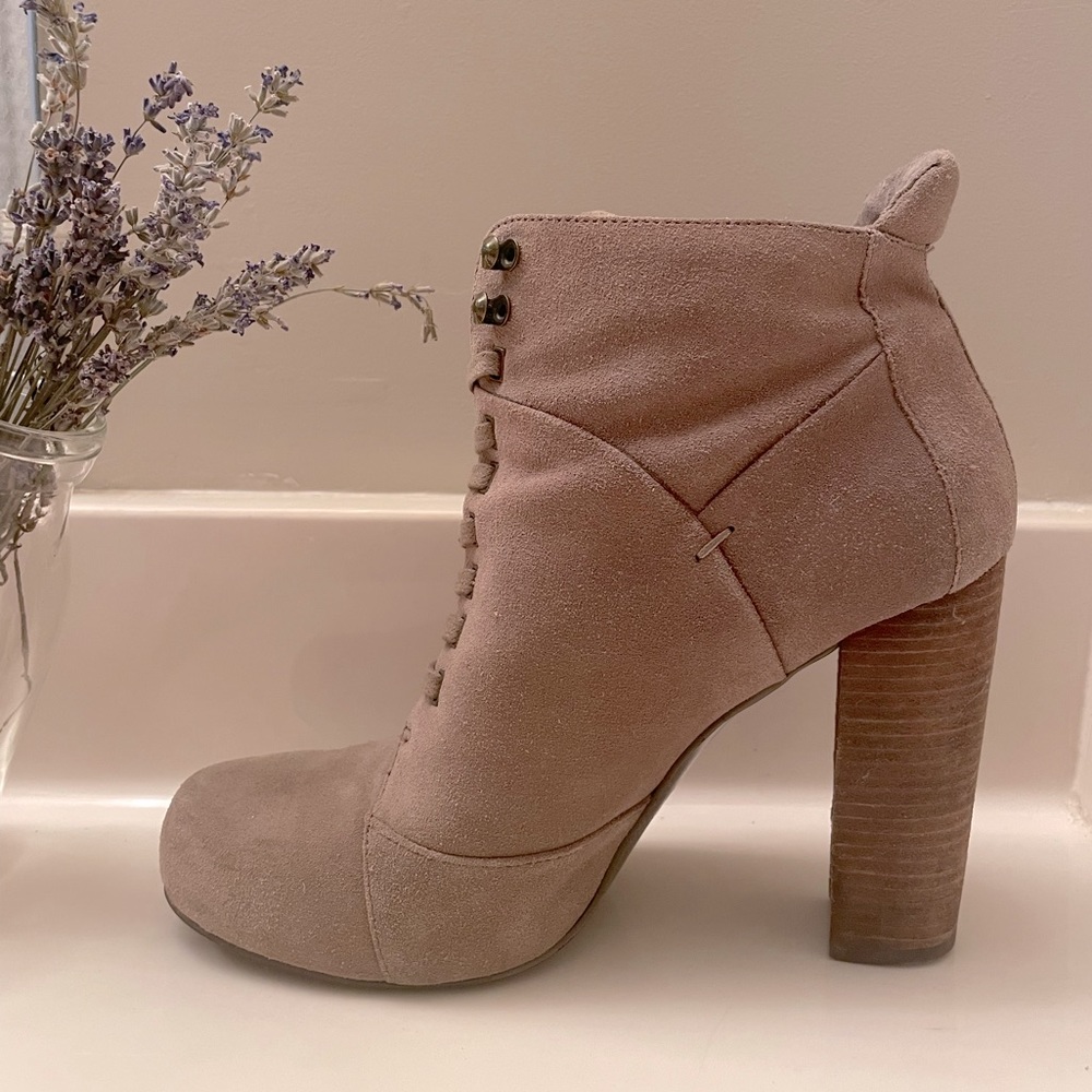 NINE WEST Ankle Booties